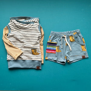 Stripe vest, wellies shorts, yellow tee set